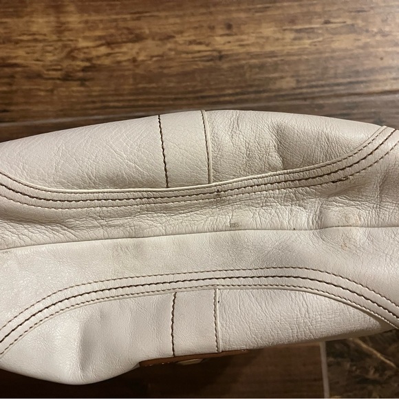 Coach Pebbled Leather Soho Flap Buckle Shoulder Handbag cream No. K0678-F10192 - Picture 7 of 15